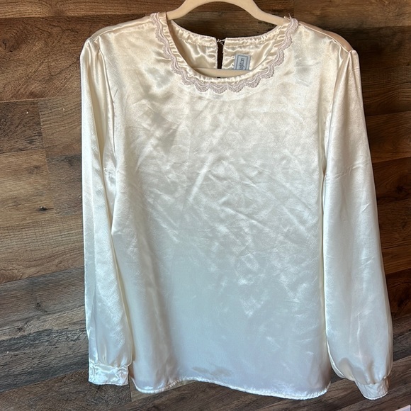 Vintage Norton McNaughton silky blouse with lace collar PTP: 21 1/2 L: 26 inches - Picture 1 of 16